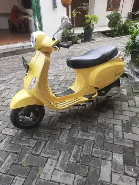 Piaggio Vespa Lx125iGet matic