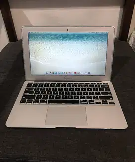 Macbook Air 2012 Core i5 RAM 4gb SSD 256 Gb Batre masih 4 jam an