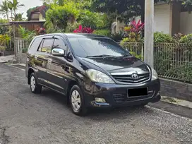 Toyota Kijang Innova E MT 2009