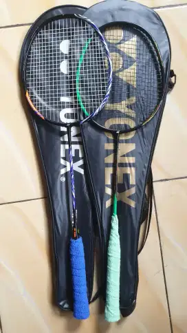 Raket yonex astrox 100zz, 88D
