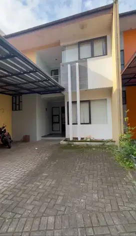 DISEWAKAN!! RUMAH UNTUK MAHASISWA/KELUARGA