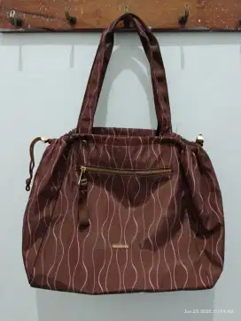 American tourister tote singapur