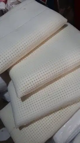 Bantal latex type datar dan countur