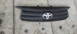 Grill Toyota Fortuner 2010 Original