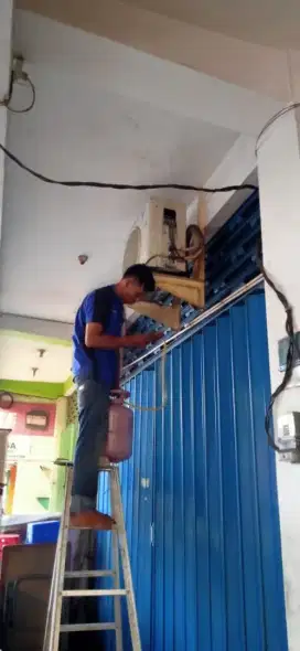 Jasa panggilan Isi freon AC garansi ke rumah