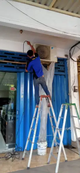Jasa panggilan AC netes / Cuci ke rumah