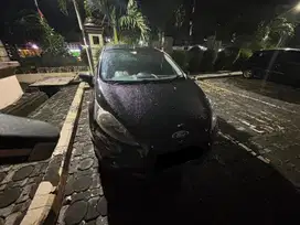 Ford Fiesta 1.4 AT 2013