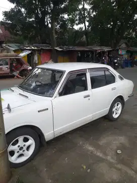 Toyota Corolla 1973 Bensin