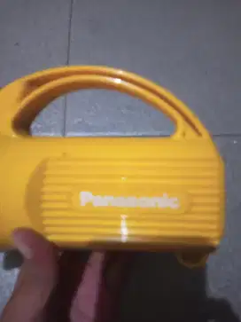 Senter baterai merek Panasonic