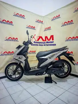 Honda Beat Street Tahun 2022 warna silver