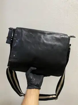 Tas selempang pria kulit bally italy