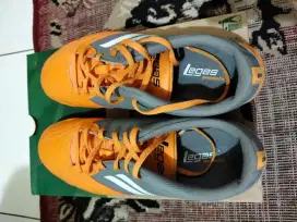 Sepatu Futsal Legas