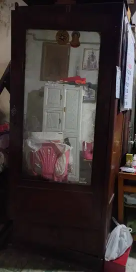 Lemari Jati Antik