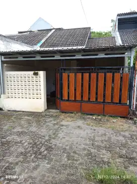 Rumah murah siap pakai T45/99 = 290 jt an Dahlia Tembalang