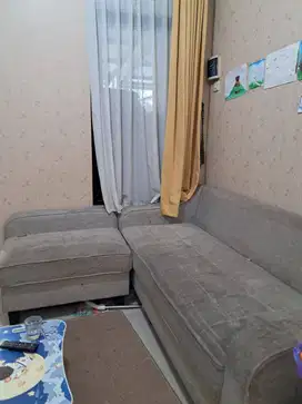 Sofa bekas Chandra Karya