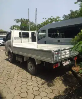 [ mobil baru ] Isuzu Traga