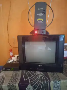 TV LG Slim 14 + Set Top Box