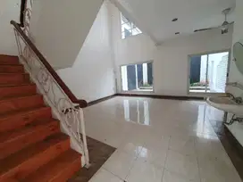 disewakan rumah di cluster madrid modernland, tangerang