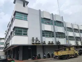 Dijual Ruko 3 Lt Di Pulogadung Trade Center Blok 8A No.1 (Posisi Hook)