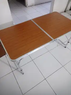 Meja Portable Serbaguna
