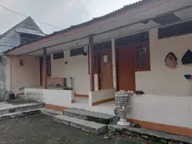 Rumah Kos 1 Lantai Dr. Sumarno, Lokasi Strategis Pinggir Jalan Raya