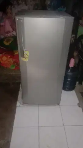 Kulkas merk LG ORI