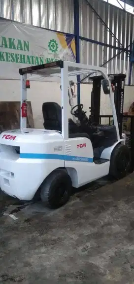 Forklift TCM 3 Ton,Manual,Tiang 3 Meter,Mesin Isuzu C240,Tahun 2018