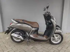 Scoop stylish like new low km