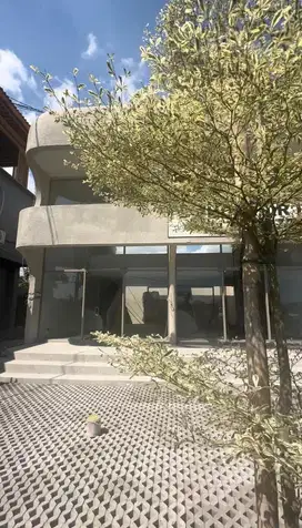 FOR RENT COMMERCIAL SPACE NEAR PERERENAN BEACH AND LYMA BEACH