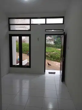 RUMAH MINIMALIS SIAP HUNI - DEKAT SMPN 3 CILEUNYI