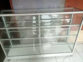 Etalase warung Masi mulus