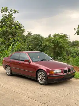 BMW 320i 1994 Bensin