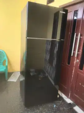 Kulkas jumbo 2 pintu MODENA