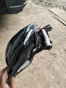 Helm sepeda pacific like new size M/L