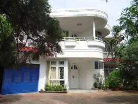RUMAH DEKAT KEDUTAAN KAMBOJA DI PEJATEN BARAT