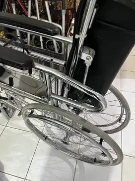 Kursi roda baru