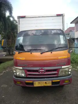 Truk cdd Hino Dutro box PowerStering