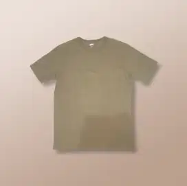 Kemeja polos basic tee UNIQLO original