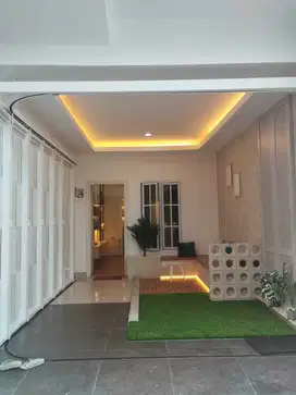 Di Jual Rumah 2 Lantai cempaka SHM Dekat Dengan Pasar Cempaka