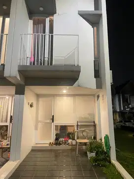 JUAL CEPAT Rumah Siap Huni Di CLUSTER MYZA BSD