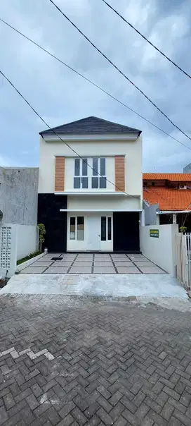 ‼️BARU GRESS‼️ RUMAH MODERN MEDAYU SENTOSA RUNGKUT. DEKAT MERR, UPN