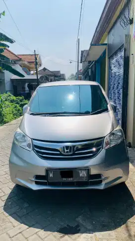Jual Honda Freed E PSD PMK 2013