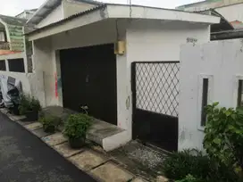 Dijual Rumah Tua Hitung Tanah Cocok Untuk Investasi Kosan Kemayoran