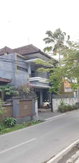 DIJUAL RUMAH LANTAI 2 JALAN TUKAD YEH AYA RENON DENPASAR