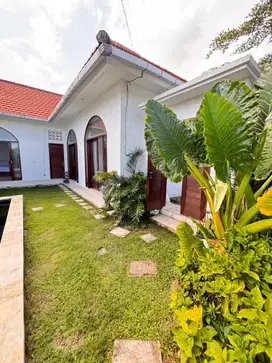 Villa Seseh Monthly yearly