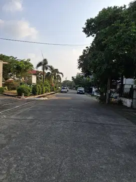 Disewakan rumah rapi siap huni gading arcadia 2.5 lantai