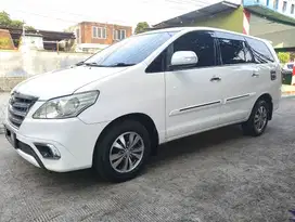 Kijang Innova 2014