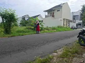 Tanag sangat strratwgis selatan perumahan jln damai jln kaliurang KM 8