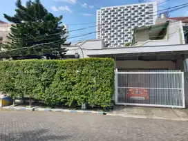 Dijual Rumah Bagus Terawat Manyar Kertoarjo Row Jalan Lebar Siap Huni