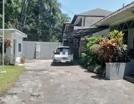 Rumah Tengah Kota Bandung Sayap Cipaganti Klasik dk Mal PVJ